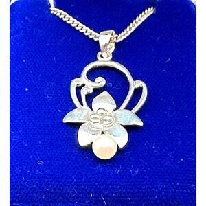 Sterling Silver Floral Pendant Necklace with Pearl Accent